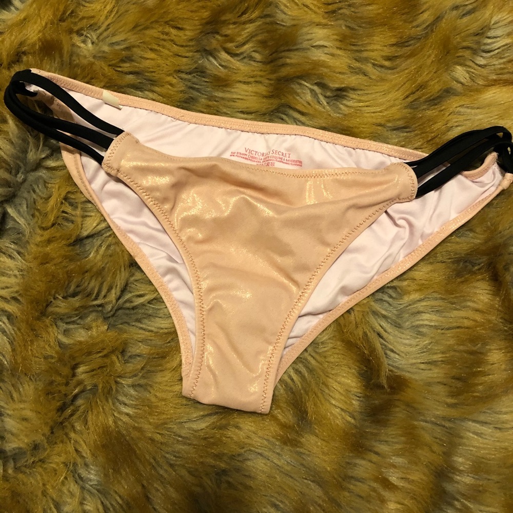 Cheeky bikini bottoms!